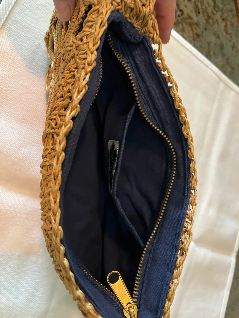 Mud Pie Woven Straw Daisy Cutout Wristlet Clutch in Natural Blue lining Summer